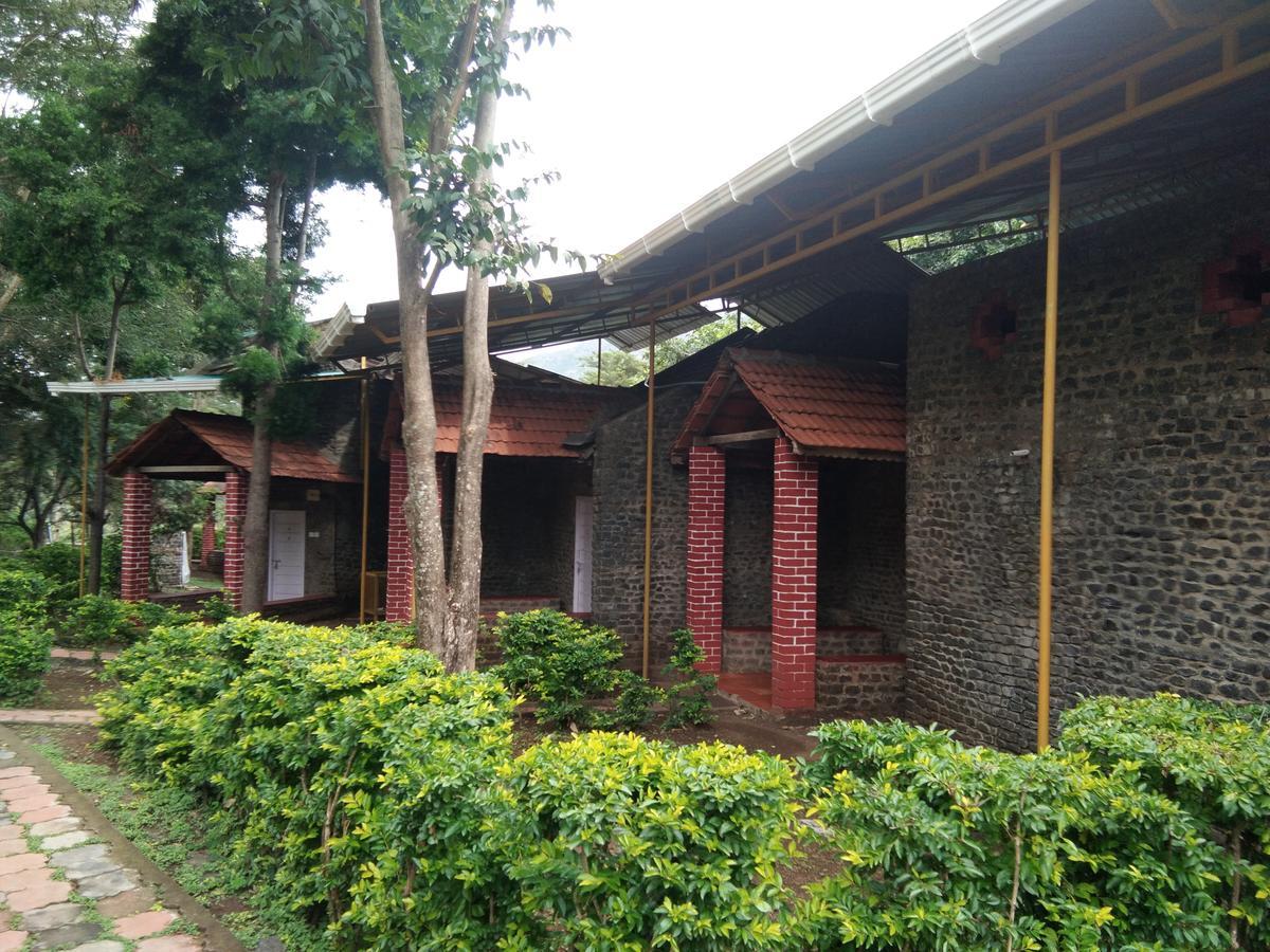 Blue Valley Jungle Resort Nīlgiri Buitenkant foto