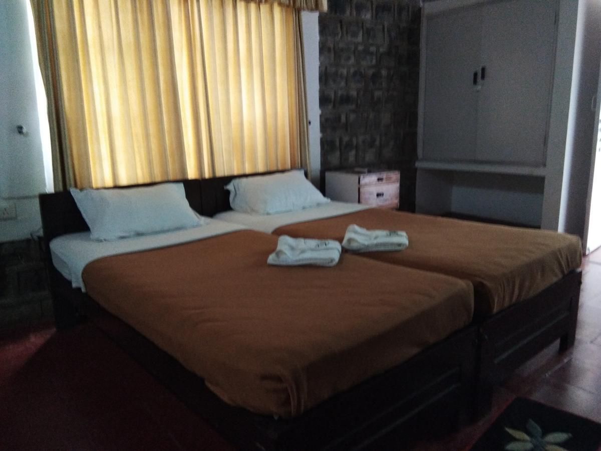 Blue Valley Jungle Resort Nīlgiri Buitenkant foto